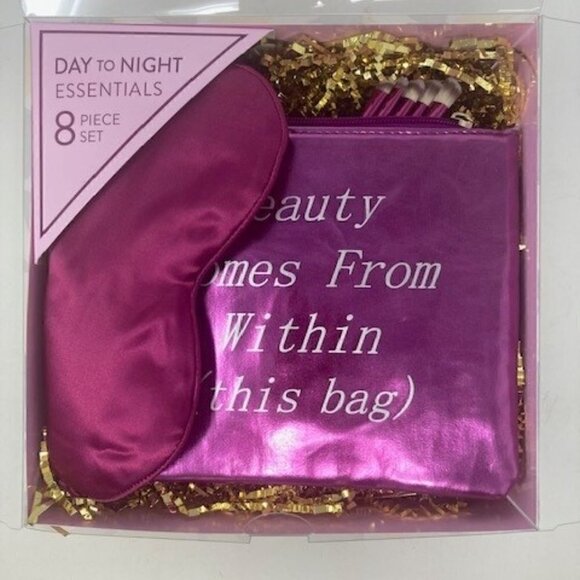 Beauty bag with 5 brushes, satin mask and ear plugs - Picture 1 of 3